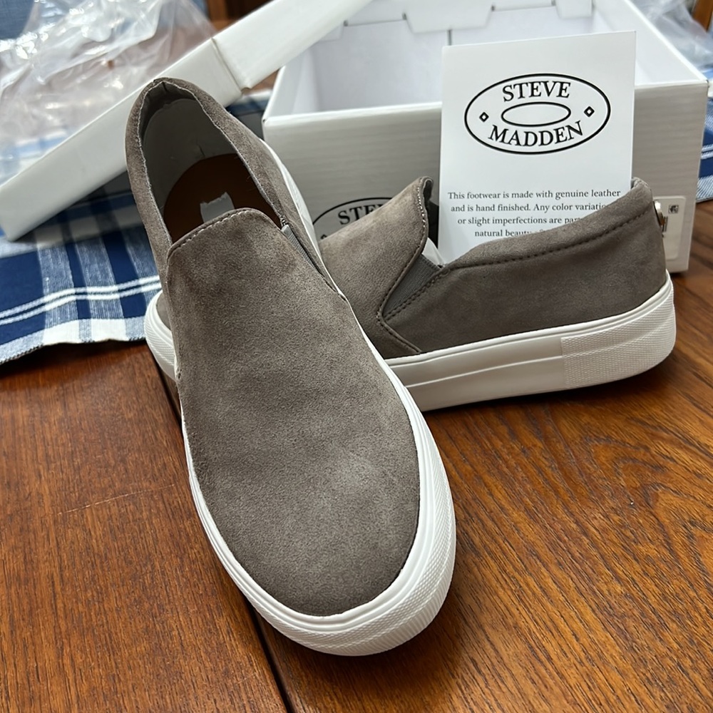 Steve Madden Gills Grey Suede platform sneaks sz 8.5 ex Condition